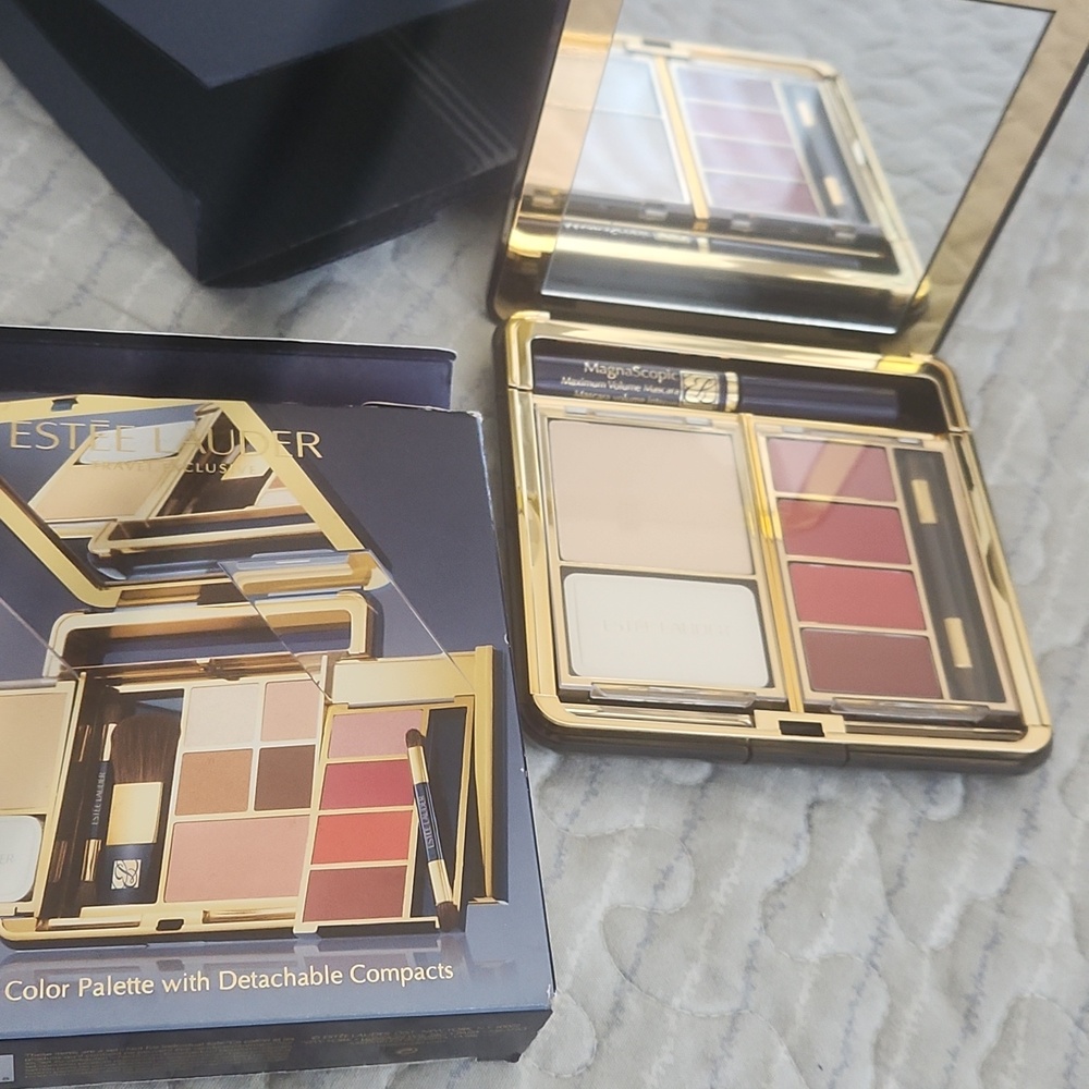 Estee Lauder Travel Exclusive Ingenious Color Palette with Detachable Compacts - Picture 6 of 8